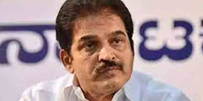 വിഴിഞ്ഞo സമരം സിപിഎം- ബിജെപി അവിശുദ്ധ കൂട്ടുകെട്ട് മറനീക്കി പുറത്തുവന്നതിന്റെ ഉദാഹരണം : കെ.സി.വേണുഗോപാല് എംപി വിഴിഞ്ഞo സമരം സിപിഎം- ബിജെപി അവിശുദ്ധ കൂട്ടുകെട്ട് മറനീക്കി പുറത്തുവന്നതിന്റെ ഉദാഹരണം : കെ.സി.വേണുഗോപാല് എംപി