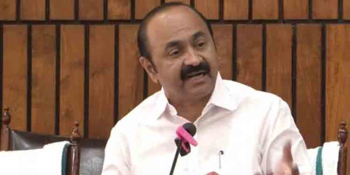 ഗവര്ണറും സര്ക്കാരും തമ്മിലുള്ള പോര് ജനങ്ങളെ കബളിപ്പിക്കാനാണെന്ന് വിഡി സതീശന് ഗവര്ണറും സര്ക്കാരും തമ്മിലുള്ള പോര് ജനങ്ങളെ കബളിപ്പിക്കാനാണെന്ന് വിഡി സതീശന്