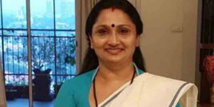 മേയറെ പുറത്താക്കണമെന്ന് കെപിസിസി ജനറല് സെക്രട്ടറി ദീപ്തി മേരി വര്ഗീസ് മേയറെ പുറത്താക്കണമെന്ന് കെപിസിസി ജനറല് സെക്രട്ടറി ദീപ്തി മേരി വര്ഗീസ്