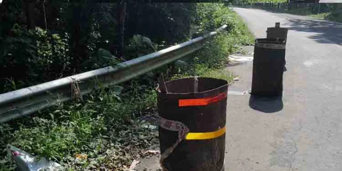ചാങ്കൂർമുക്ക് റോഡിൽ സംരക്ഷണ ഭിത്തി നിർമ്മിക്കാത്തത് അപകടഭീഷണിയാകുന്നു ചാങ്കൂർമുക്ക് റോഡിൽ സംരക്ഷണ ഭിത്തി നിർമ്മിക്കാത്തത് അപകടഭീഷണിയാകുന്നു