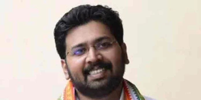 കെ.എസ് ശബരിനാഥൻ നാട്ടകം സുരേഷിനെ അപമാനിച്ചെന്ന് ആരോപിച്ച് സംസ്ഥാന നേതൃത്വത്തിന് പരാതി കെ.എസ് ശബരിനാഥൻ നാട്ടകം സുരേഷിനെ അപമാനിച്ചെന്ന് ആരോപിച്ച് സംസ്ഥാന നേതൃത്വത്തിന് പരാതി