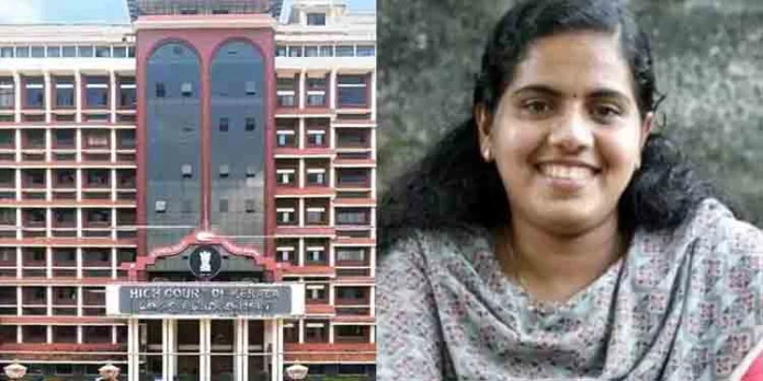 കത്ത് വിവാദം : സിബിഐ ജുഡീഷ്യല് അന്വേഷണം ആവശ്യപ്പെട്ടുള്ള ഹര്ജിയില് മേയര് ആര്യാ രാജേന്ദ്രന് ഹൈക്കോടതിയുടെ നോട്ടീസ് കത്ത് വിവാദം : സിബിഐ ജുഡീഷ്യല് അന്വേഷണം ആവശ്യപ്പെട്ടുള്ള ഹര്ജിയില് മേയര് ആര്യാ രാജേന്ദ്രന് ഹൈക്കോടതിയുടെ നോട്ടീസ്