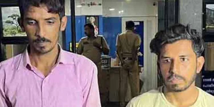 എസ്ബിഐ പാലക്കാട് ബ്രാഞ്ചില് നിന്ന് 25 ലക്ഷം രൂപ തട്ടിയെടുത്ത രണ്ട്പേർ ഉത്തര്പ്രദേശില് പിടിയിൽ എസ്ബിഐ പാലക്കാട് ബ്രാഞ്ചില് നിന്ന് 25 ലക്ഷം രൂപ തട്ടിയെടുത്ത രണ്ട്പേർ ഉത്തര്പ്രദേശില് പിടിയിൽ