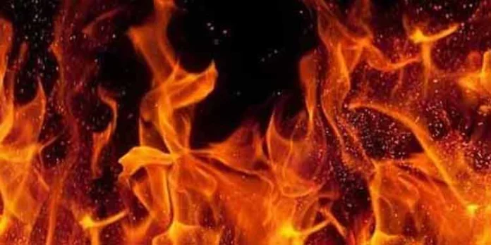 കൊടുമണ്ണില് തീപ്പൊള്ളലേറ്റ് ചികിത്സിലായിരുന്ന ഗൃഹനാഥന് മരിച്ചു കൊടുമണ്ണില് തീപ്പൊള്ളലേറ്റ് ചികിത്സിലായിരുന്ന ഗൃഹനാഥന് മരിച്ചു