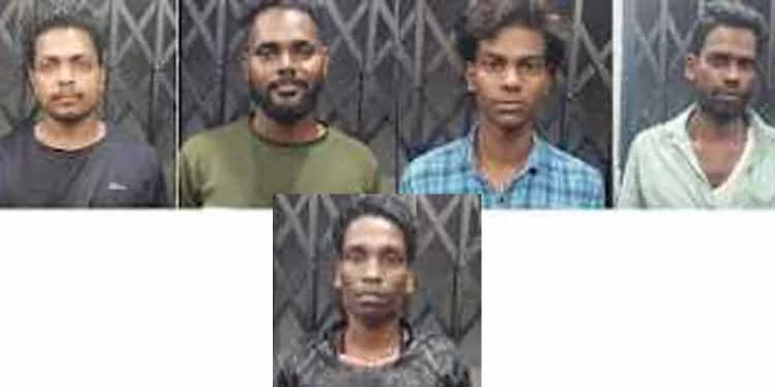 പള്ളിപ്പെരുന്നാളിനിടെ യുവാവിനെ ആക്രമിച്ച കേസില് കുപ്രസിദ്ധ ഗുണ്ട ഉള്പ്പെടെ അഞ്ച് പേരെ പോലീസ് അറസ്റ്റ് ചെയ്തു പള്ളിപ്പെരുന്നാളിനിടെ യുവാവിനെ ആക്രമിച്ച കേസില് കുപ്രസിദ്ധ ഗുണ്ട ഉള്പ്പെടെ അഞ്ച് പേരെ പോലീസ് അറസ്റ്റ് ചെയ്തു