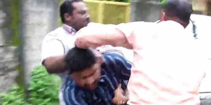കെഎസ്യു പ്രവര്ത്തകനെ എംഎല്എ സച്ചിന്ദേവിന്റെ പേഴ്സണൽ സ്റ്റാഫ് മര്ദിച്ചെന്ന് പരാതി കെഎസ്യു പ്രവര്ത്തകനെ എംഎല്എ സച്ചിന്ദേവിന്റെ പേഴ്സണൽ സ്റ്റാഫ് മര്ദിച്ചെന്ന് പരാതി