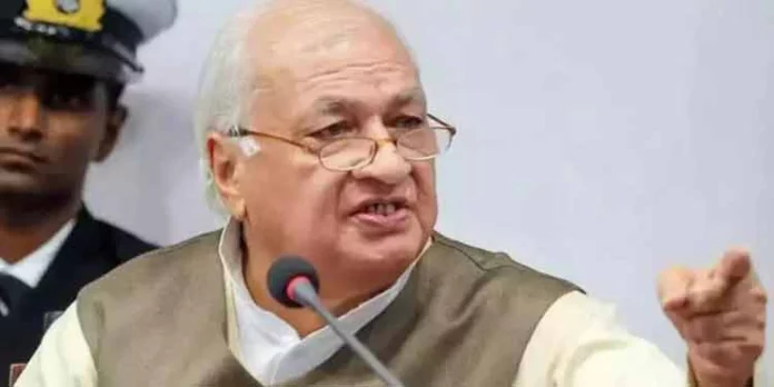 എല്ലാ ജീവനക്കാരും ഡ്യൂട്ടിക്കെത്തണo ; രണ്ടും കൽപ്പിച്ച് ഗവർണർ എല്ലാ ജീവനക്കാരും ഡ്യൂട്ടിക്കെത്തണo ; രണ്ടും കൽപ്പിച്ച് ഗവർണർ