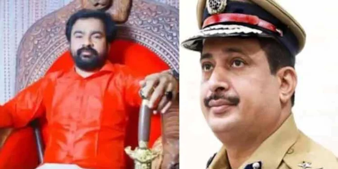 മോന്സന് മാവുങ്കലുമായി ബന്ധം : ഐജി ലക്ഷ്മണിന്റെ സസ്പെന്ഷന് നീട്ടി മോന്സന് മാവുങ്കലുമായി ബന്ധം : ഐജി ലക്ഷ്മണിന്റെ സസ്പെന്ഷന് നീട്ടി