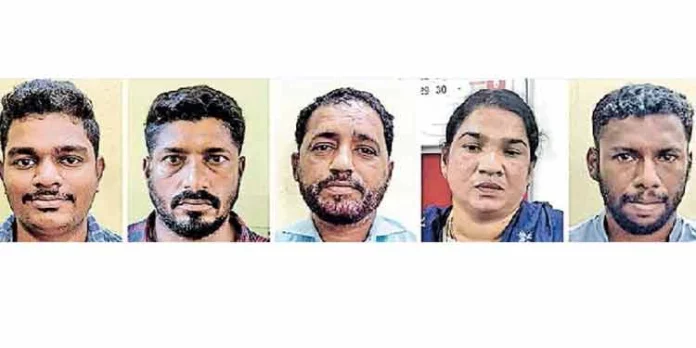 പതിനേഴുകാരിയെ ലഹരിമരുന്നു നല്കി പീഡനത്തിനിരയാക്കിയ കേസിലെ 8 പ്രതികള് കൊച്ചിയില് പിടിയില് പതിനേഴുകാരിയെ ലഹരിമരുന്നു നല്കി പീഡനത്തിനിരയാക്കിയ കേസിലെ 8 പ്രതികള് കൊച്ചിയില് പിടിയില്
