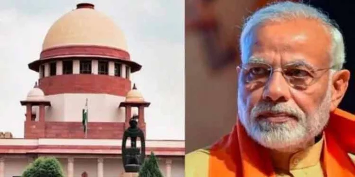 നോട്ട് നിരോധനവുമായി ബന്ധപ്പെട്ട ഹര്ജികള് പരിഗണിക്കുന്ന ഭരണഘടനാ ബെഞ്ചിന് മുമ്പില് സത്യവാങ് മൂലം സമര്പ്പിച്ച് കേന്ദ്രസര്ക്കാര് നോട്ട് നിരോധനവുമായി ബന്ധപ്പെട്ട ഹര്ജികള് പരിഗണിക്കുന്ന ഭരണഘടനാ ബെഞ്ചിന് മുമ്പില് സത്യവാങ് മൂലം സമര്പ്പിച്ച് കേന്ദ്രസര്ക്കാര്