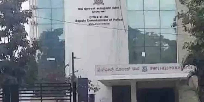 എംഡിഎംഎ കേരളത്തിലേക്ക് പാവയില് ഒളിപ്പിച്ച് കടത്താന് ശ്രമിച്ച യുവമോര്ച്ച നേതാവ് ബംഗളൂരുവില് അറസ്റ്റില് എംഡിഎംഎ കേരളത്തിലേക്ക് പാവയില് ഒളിപ്പിച്ച് കടത്താന് ശ്രമിച്ച യുവമോര്ച്ച നേതാവ് ബംഗളൂരുവില് അറസ്റ്റില്