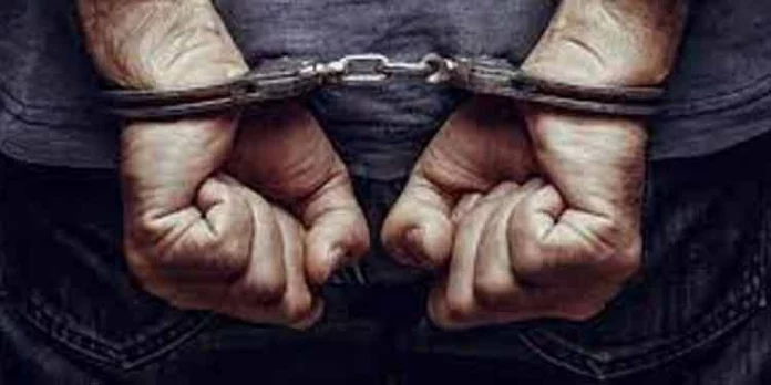 ചെന്നൈയിൽ മലയാളി യുവതിയെ ആക്രമിച്ചു ; മുഖത്ത് 25 തുന്നൽ – യുവാവ് അറസ്റ്റില് ചെന്നൈയിൽ മലയാളി യുവതിയെ ആക്രമിച്ചു ; മുഖത്ത് 25 തുന്നൽ – യുവാവ് അറസ്റ്റില്