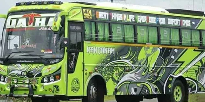 കളമൊഴിഞ്ഞത് 3000 ടൂറിസ്റ്റ് ബസുകള് ; ഖജനാവിന് വന് നഷ്ടം കളമൊഴിഞ്ഞത് 3000 ടൂറിസ്റ്റ് ബസുകള് ; ഖജനാവിന് വന് നഷ്ടം