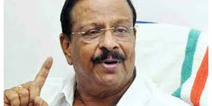 കെ സുധാകരനെയും വി ഡി സതീശനെയും ഉന്നംവെച്ച് കോണ്ഗ്രസില് പുതിയ പടപ്പുറപ്പാട് കെ സുധാകരനെയും വി ഡി സതീശനെയും ഉന്നംവെച്ച് കോണ്ഗ്രസില് പുതിയ പടപ്പുറപ്പാട്