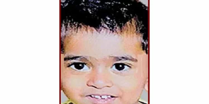 ഒന്നരവയസ്സുകാരന് വീടിനോട് ചേര്ന്നുള്ള സ്വിമ്മിങ് പൂളില് വീണ് മരിച്ചു ഒന്നരവയസ്സുകാരന് വീടിനോട് ചേര്ന്നുള്ള സ്വിമ്മിങ് പൂളില് വീണ് മരിച്ചു