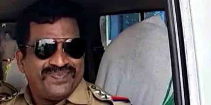 ഡ്യൂട്ടിയിലെത്തി ; കൂട്ട ബലാൽസംഗ കേസിൽ പ്രതിയായ സുനുവിനോട് അവധിയിൽ പോകാൻ നിർദേശം ഡ്യൂട്ടിയിലെത്തി ; കൂട്ട ബലാൽസംഗ കേസിൽ പ്രതിയായ സുനുവിനോട് അവധിയിൽ പോകാൻ നിർദേശം