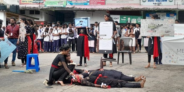 ശ്രദ്ധേയമായി ലഹരിവിരുദ്ധ ബോധവത്കരണ പരിപാടി ശ്രദ്ധേയമായി ലഹരിവിരുദ്ധ ബോധവത്കരണ പരിപാടി