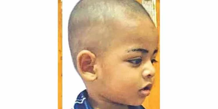 പേരൂര്ക്കട വഴയില തുരുത്തുംമൂലയില് അച്ഛന് ഓടിച്ച ഓട്ടോറിക്ഷ നിയന്ത്രണംവിട്ട് മറിഞ്ഞ് രണ്ട് വയസ്സുകാരന് മരിച്ചു പേരൂര്ക്കട വഴയില തുരുത്തുംമൂലയില് അച്ഛന് ഓടിച്ച ഓട്ടോറിക്ഷ നിയന്ത്രണംവിട്ട് മറിഞ്ഞ് രണ്ട് വയസ്സുകാരന് മരിച്ചു