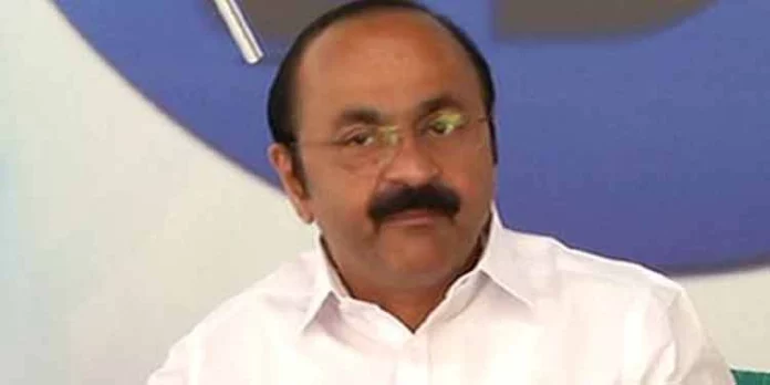 കോണ്ഗ്രസില് സമാന്തര പ്രവര്ത്തനo വേണ്ട : വി.ഡി സതീശന് കോണ്ഗ്രസില് സമാന്തര പ്രവര്ത്തനo വേണ്ട : വി.ഡി സതീശന്