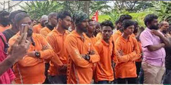 കൊച്ചിയിലെ സ്വിഗ്ഗി തൊഴിലാളികളുടെ പണിമുടക്ക് തുടരുന്നു കൊച്ചിയിലെ സ്വിഗ്ഗി തൊഴിലാളികളുടെ പണിമുടക്ക് തുടരുന്നു