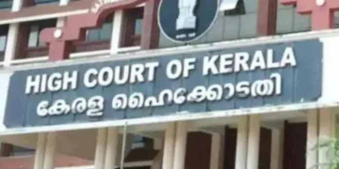 തൊഴില് രഹിതര്ക്ക് വീണ്ടും ഇരുട്ടടി ; ഹൈക്കോടതി ജീവനക്കാരുടെ പെൻഷൻ പ്രായം ഉയർത്തുന്നു തൊഴില് രഹിതര്ക്ക് വീണ്ടും ഇരുട്ടടി ; ഹൈക്കോടതി ജീവനക്കാരുടെ പെൻഷൻ പ്രായം ഉയർത്തുന്നു