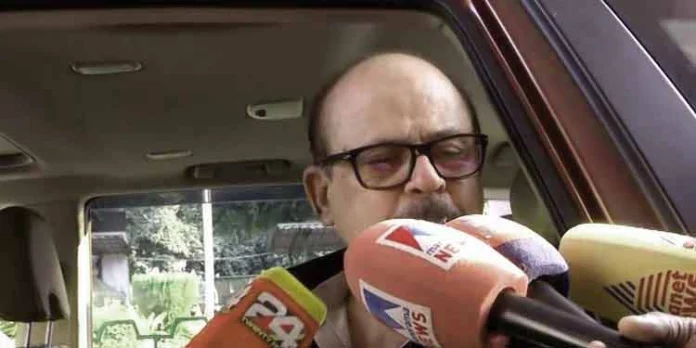 ശശി തരൂരിന്റെ നീക്കം പാര്ട്ടി വിരുദ്ധമെന്ന് കരുതുന്നില്ല : താരിഖ് അന്വര് ശശി തരൂരിന്റെ നീക്കം പാര്ട്ടി വിരുദ്ധമെന്ന് കരുതുന്നില്ല : താരിഖ് അന്വര്