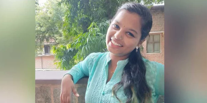 ഡൽഹി സർവകലാശാലയിൽ മലയാളി വിദ്യാർത്ഥിനിയെ മരിച്ച നിലയിൽ കണ്ടെത്തി ഡൽഹി സർവകലാശാലയിൽ മലയാളി വിദ്യാർത്ഥിനിയെ മരിച്ച നിലയിൽ കണ്ടെത്തി