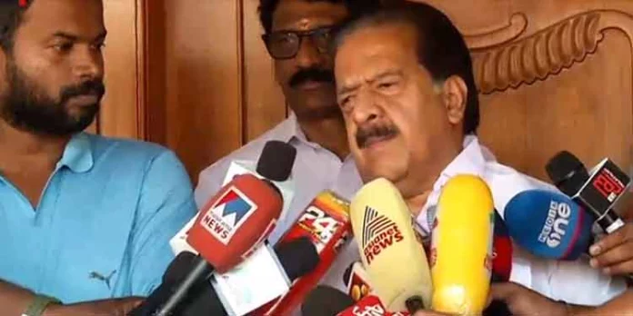 കുപ്പായം തയ്പ്പിക്കണമെങ്കിലും നാല് വര്ഷം സമയമുണ്ട് ; കെ.മുരളീധരന്റെ പ്രതികരണത്തിന് ചെന്നിത്തലയുടെ മറുപടി കുപ്പായം തയ്പ്പിക്കണമെങ്കിലും നാല് വര്ഷം സമയമുണ്ട് ; കെ.മുരളീധരന്റെ പ്രതികരണത്തിന് ചെന്നിത്തലയുടെ മറുപടി