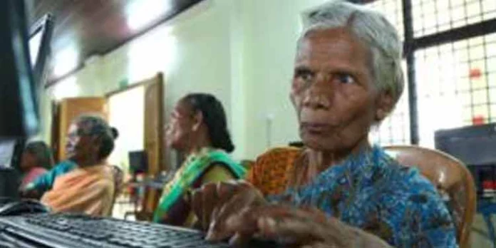 മുതിര്ന്ന പൗരന്മാര്ക്ക് ഡിജിറ്റല് സാക്ഷരത ; സൗജന്യ പരിശീലന പദ്ധതിയ്ക്ക് തുടക്കമായി മുതിര്ന്ന പൗരന്മാര്ക്ക് ഡിജിറ്റല് സാക്ഷരത ; സൗജന്യ പരിശീലന പദ്ധതിയ്ക്ക് തുടക്കമായി