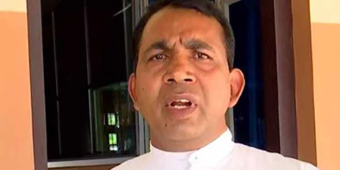 ഇത് ചരിത്രത്തിലെ ഏറ്റവും മോശം മുഖ്യമന്ത്രി ; രോഷത്തോടെ അതിരൂപത ഇത് ചരിത്രത്തിലെ ഏറ്റവും മോശം മുഖ്യമന്ത്രി ; രോഷത്തോടെ അതിരൂപത