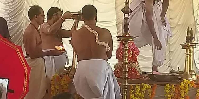 തട്ട ഒരിപ്പുറത്ത് ഭഗവതീ ക്ഷേത്രത്തില് മഹാ കളഭാഭിഷേകം നടത്തി തട്ട ഒരിപ്പുറത്ത് ഭഗവതീ ക്ഷേത്രത്തില് മഹാ കളഭാഭിഷേകം നടത്തി