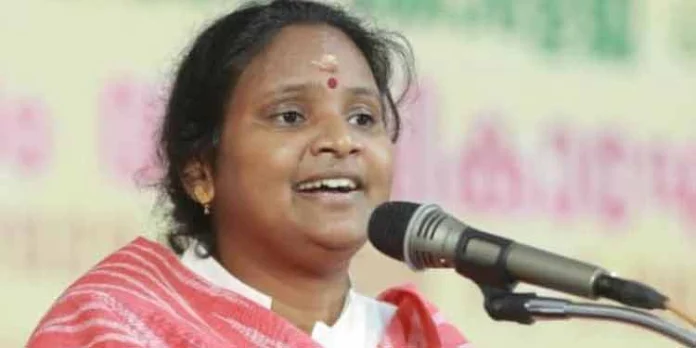 രമ്യ ഹരിദാസ് എംപിക്കെതിരെ അസഭ്യവും ഭീഷണിയും ; പ്രതി പിടിയിൽ രമ്യ ഹരിദാസ് എംപിക്കെതിരെ അസഭ്യവും ഭീഷണിയും ; പ്രതി പിടിയിൽ