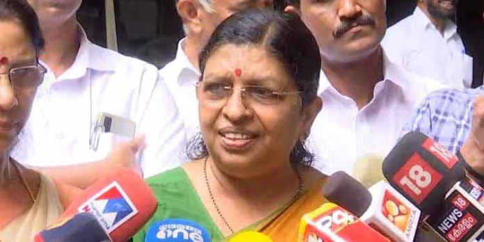 കോഴിക്കോട് മെഡിക്കൽ കോളേജ് വനിതാ ഹോസ്റ്റലില് സമയ നിയന്ത്രണം പാടില്ലെന്ന് വനിതാ കമ്മിഷന് കോഴിക്കോട് മെഡിക്കൽ കോളേജ് വനിതാ ഹോസ്റ്റലില് സമയ നിയന്ത്രണം പാടില്ലെന്ന് വനിതാ കമ്മിഷന്