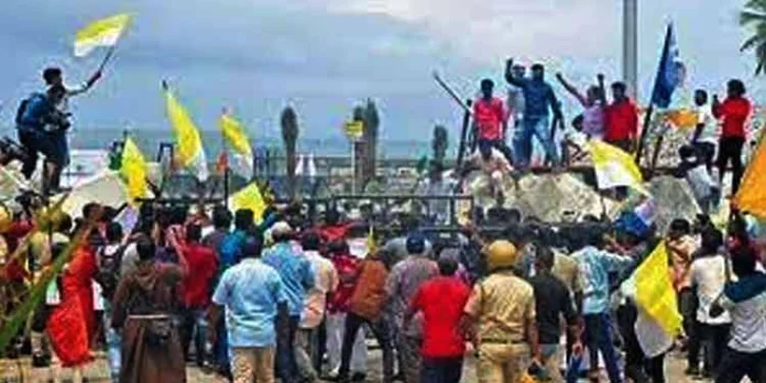 ഹിന്ദു ഐക്യവേദി സംഘടിപ്പിക്കുന്ന മാർച്ചിന് പോലീസ് അനുമതി നിഷേധിച്ചു ഹിന്ദു ഐക്യവേദി സംഘടിപ്പിക്കുന്ന മാർച്ചിന് പോലീസ് അനുമതി നിഷേധിച്ചു