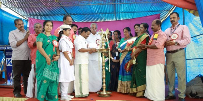 റാന്നി വിദ്യാഭ്യാസ ഉപജില്ല സ്കൂൾ കലോത്സവത്തിന് വെച്ചൂച്ചിറയില് തിരി തെളിഞ്ഞു റാന്നി വിദ്യാഭ്യാസ ഉപജില്ല സ്കൂൾ കലോത്സവത്തിന് വെച്ചൂച്ചിറയില് തിരി തെളിഞ്ഞു