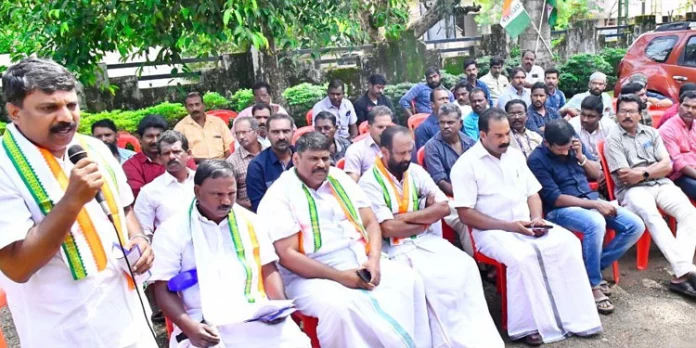 വൈദ്യുതി നിയമ ഭേദഗതി ബില്ലിനെതിരെ ധർണ്ണ നടത്തി വൈദ്യുതി നിയമ ഭേദഗതി ബില്ലിനെതിരെ ധർണ്ണ നടത്തി