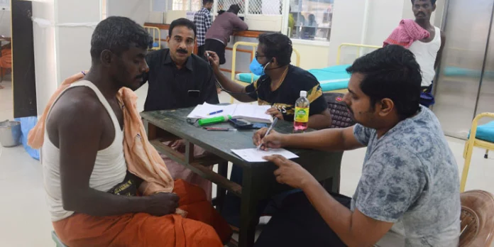തീര്ത്ഥാടകര്ക്ക് മികച്ച ആരോഗ്യ സേവനങ്ങളൊരുക്കി സര്ക്കാര് ആശുപത്രി തീര്ത്ഥാടകര്ക്ക് മികച്ച ആരോഗ്യ സേവനങ്ങളൊരുക്കി സര്ക്കാര് ആശുപത്രി
