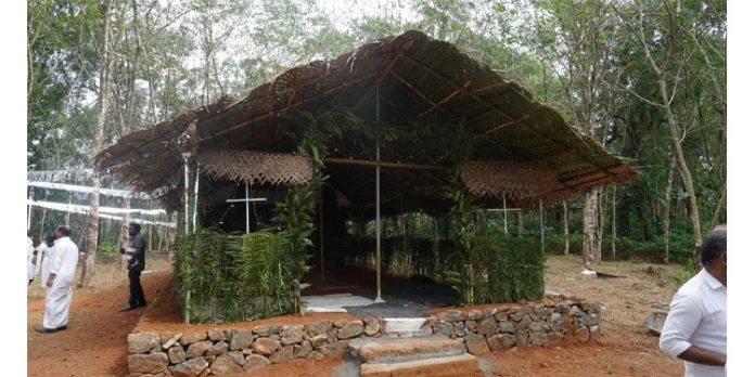ഓലമേഞ്ഞ ആദ്യകാല പള്ളി പുനർ നിർമ്മിച്ച് റാന്നിയിലെ മർത്തോമ ദേവാലയ വിശ്വാസികൾ ഓലമേഞ്ഞ ആദ്യകാല പള്ളി പുനർ നിർമ്മിച്ച് റാന്നിയിലെ മർത്തോമ ദേവാലയ വിശ്വാസികൾ