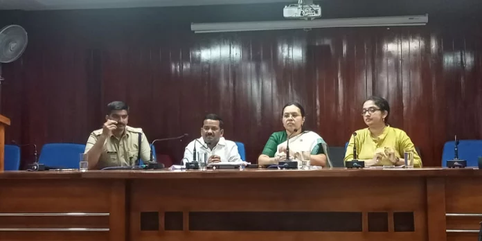 ളാഹ അപകടം : ദേശീയപാത അധികൃതര് പരിശോധന നടത്തണമെന്ന് ആരോഗ്യമന്ത്രി ളാഹ അപകടം : ദേശീയപാത അധികൃതര് പരിശോധന നടത്തണമെന്ന് ആരോഗ്യമന്ത്രി