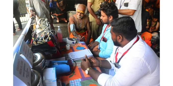 സന്നിധാനത്ത് എമര്ജന്സി മെഡിക്കല് കെയര് സെന്റര് തുടങ്ങി സന്നിധാനത്ത് എമര്ജന്സി മെഡിക്കല് കെയര് സെന്റര് തുടങ്ങി