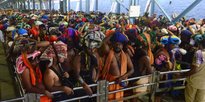 അയ്യനെക്കാണാന് ഇതിനകം എത്തിയത് രണ്ട് ലക്ഷത്തോളം ഭക്തര് അയ്യനെക്കാണാന് ഇതിനകം എത്തിയത് രണ്ട് ലക്ഷത്തോളം ഭക്തര്