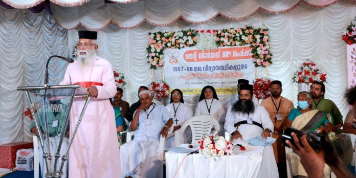 അട്ടച്ചാക്കൽ സെന്റ് ജോർജ് ഹൈസ്കൂളിൽ പുനർസംഗമം നടന്നു അട്ടച്ചാക്കൽ സെന്റ് ജോർജ് ഹൈസ്കൂളിൽ പുനർസംഗമം നടന്നു