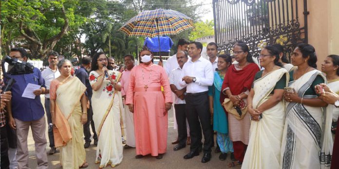 തിരുവല്ലയില് ലഹരിക്കെതിരെ വിദ്യാര്ഥികളുടെ ശൃംഖല ; ജില്ലാ കളക്ടര് ഡോ. ദിവ്യ എസ് അയ്യര് നേതൃത്വം നല്കി തിരുവല്ലയില് ലഹരിക്കെതിരെ വിദ്യാര്ഥികളുടെ ശൃംഖല ; ജില്ലാ കളക്ടര് ഡോ. ദിവ്യ എസ് അയ്യര് നേതൃത്വം നല്കി