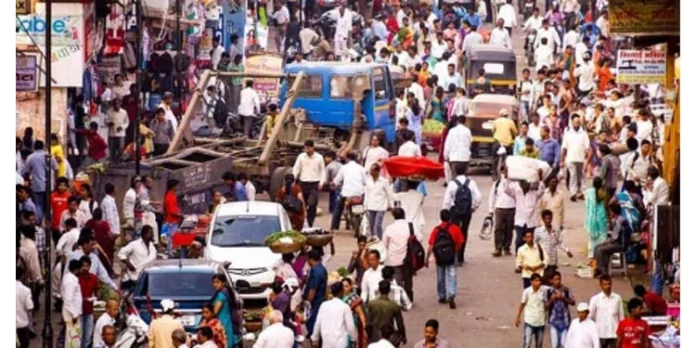 കേരളത്തിൽ ജനസംഖ്യാ വളർച്ച താഴേക്ക് ; ഇതര സംസ്ഥാന തൊഴിലാളികളുടെ എണ്ണം വർധിക്കുന്നു കേരളത്തിൽ ജനസംഖ്യാ വളർച്ച താഴേക്ക് ; ഇതര സംസ്ഥാന തൊഴിലാളികളുടെ എണ്ണം വർധിക്കുന്നു