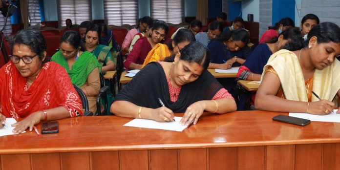 ഭരണഭാഷാ വാരാഘോഷം : ജീവനക്കാര്ക്കായി വൈവിധ്യമേറിയ മത്സരങ്ങള് സംഘടിപ്പിച്ചു ഭരണഭാഷാ വാരാഘോഷം : ജീവനക്കാര്ക്കായി വൈവിധ്യമേറിയ മത്സരങ്ങള് സംഘടിപ്പിച്ചു
