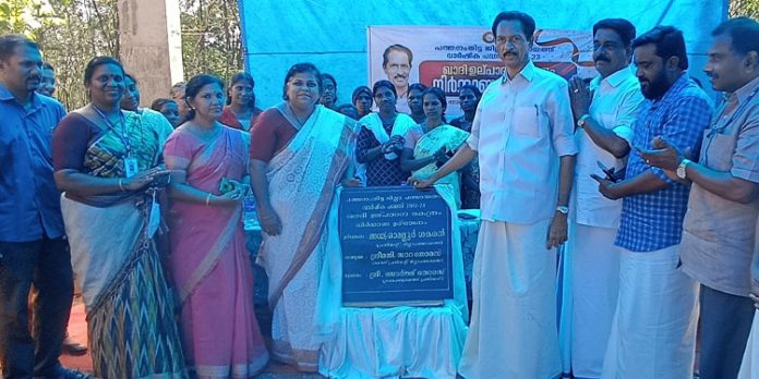 ഖാദി മേഖലയ്ക്ക് മുതല് കൂട്ടായി മാത്തൂരില് ഉത്പാദന കേന്ദ്രം വരുന്നു ; ജില്ലാ പഞ്ചായത്ത് വകയിരുത്തിയിരിക്കുന്നത് 50 ലക്ഷം രൂപ ഖാദി മേഖലയ്ക്ക് മുതല് കൂട്ടായി മാത്തൂരില് ഉത്പാദന കേന്ദ്രം വരുന്നു ; ജില്ലാ പഞ്ചായത്ത് വകയിരുത്തിയിരിക്കുന്നത് 50 ലക്ഷം രൂപ