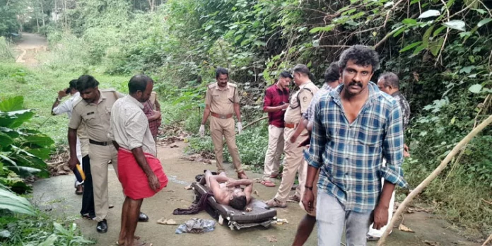 കോന്നി സഞ്ചായത്ത് കടവിൽ മധ്യവയസ്കനെ മരിച്ച നിലയിൽ കണ്ടെത്തി കോന്നി സഞ്ചായത്ത് കടവിൽ മധ്യവയസ്കനെ മരിച്ച നിലയിൽ കണ്ടെത്തി