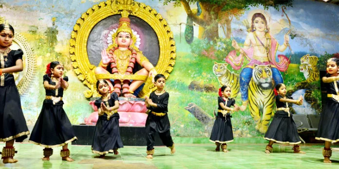 ശബരീശ സന്നിധിയെ ഭക്തിസാന്ദ്രമാക്കി നൃത്തഅരങ്ങേറ്റം ശബരീശ സന്നിധിയെ ഭക്തിസാന്ദ്രമാക്കി നൃത്തഅരങ്ങേറ്റം