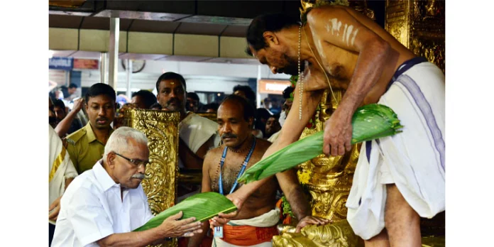 പവിത്രം ശബരിമല യജ്ഞത്തില് പങ്കാളിയായി ദേവസ്വം ബോര്ഡ് പ്രസിഡന്റ് പവിത്രം ശബരിമല യജ്ഞത്തില് പങ്കാളിയായി ദേവസ്വം ബോര്ഡ് പ്രസിഡന്റ്