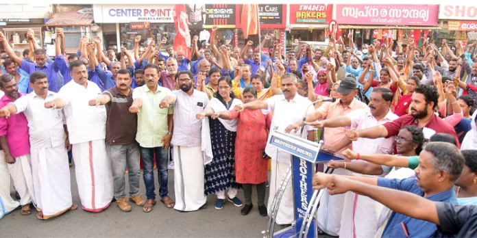 ലഹരിക്കെതിരെ തൊഴിലാളി കവചം ; സി ഐ റ്റി യു മനുഷ്യ ചങ്ങല തീർത്തു ലഹരിക്കെതിരെ തൊഴിലാളി കവചം ; സി ഐ റ്റി യു മനുഷ്യ ചങ്ങല തീർത്തു